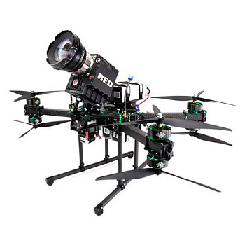 Гоночный FPV квадрокоптер с камерой RED Komodo Гоночный FPV квадрокоптер с камерой RED Komodo